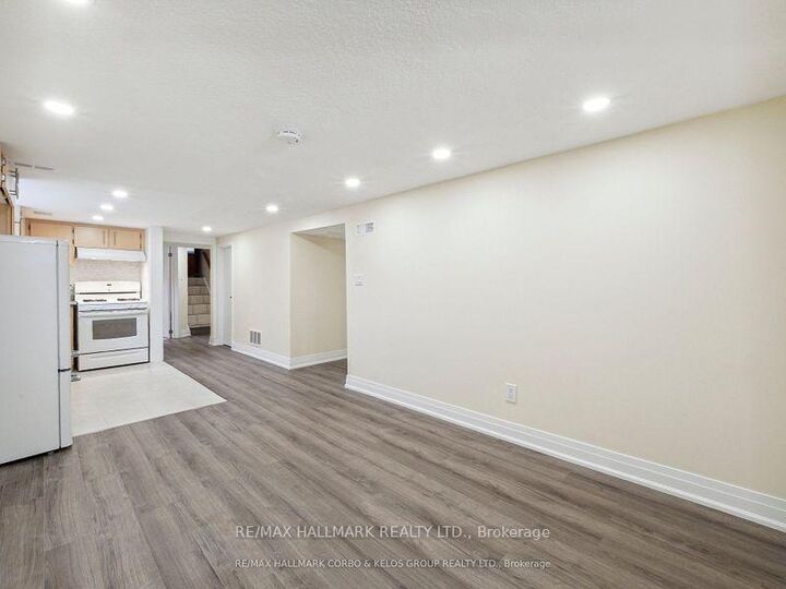 Property Photo:  1132 Glengrove Avenue  ON M6B 2K4 