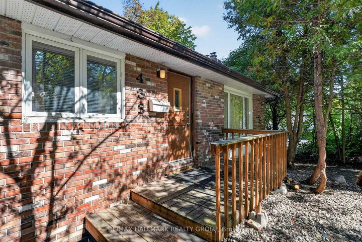 Property Photo:  433 Pleasant Park Road  ON K1H 5M9 