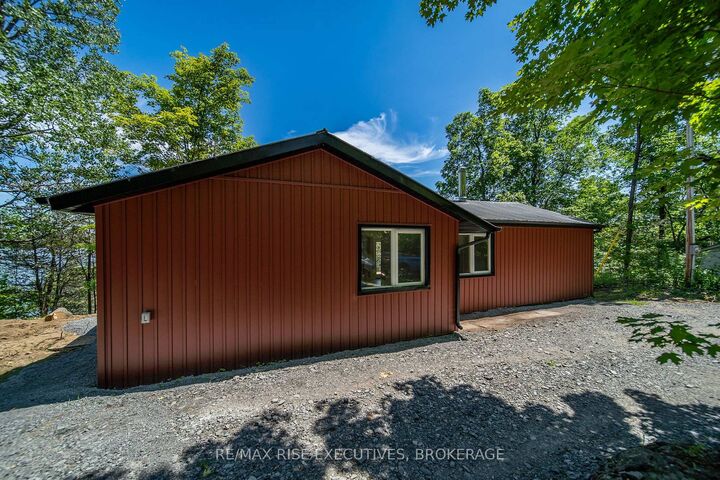 Property Photo:  1040 Buckhorn Lane  ON K0H 2L0 