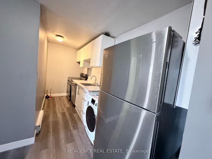Property Photo:  91 Thames Street S 203  ON N5C 2T2 