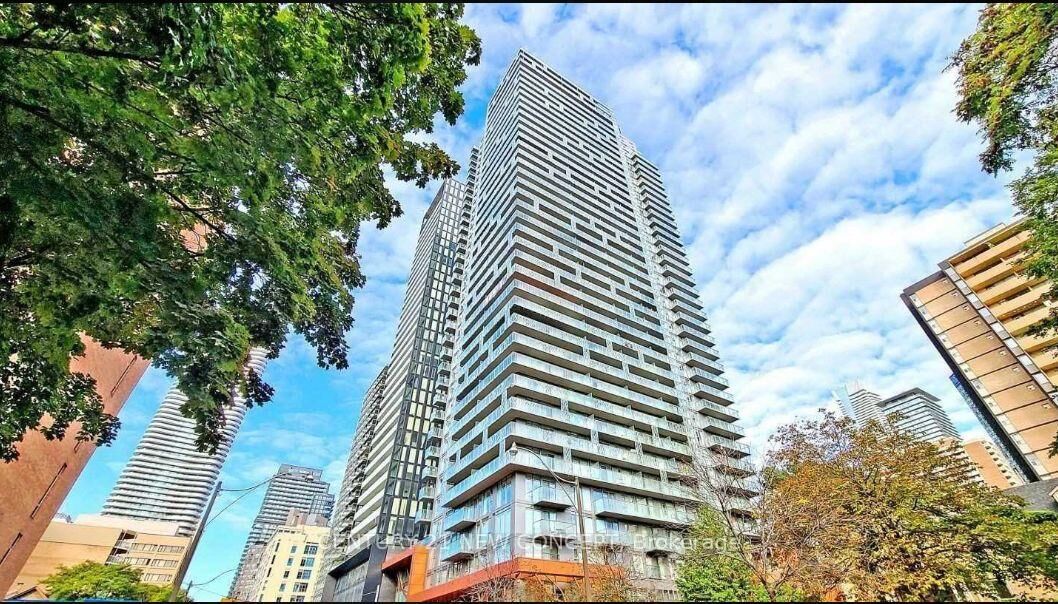 Property Photo:  50 Wellesley Street E 3211  ON M4Y 0C8 