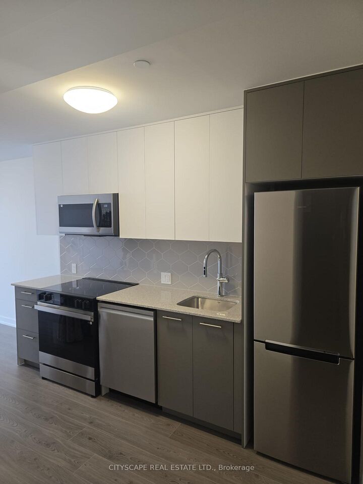 Property Photo:  30 Francis Street S 905  ON N2G 1H7 