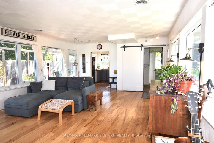 Property Photo:  726 Fairbairn Street  ON K9H 6B6 