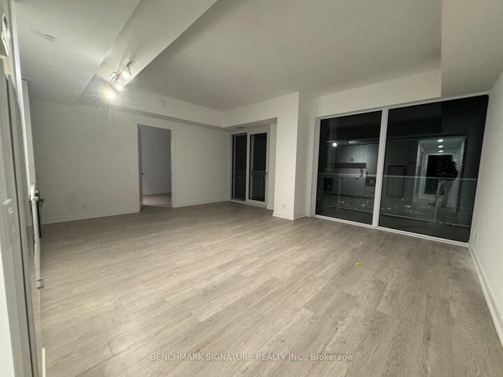 Property Photo:  88 Queen Street E 5806  ON M5C 0B6 