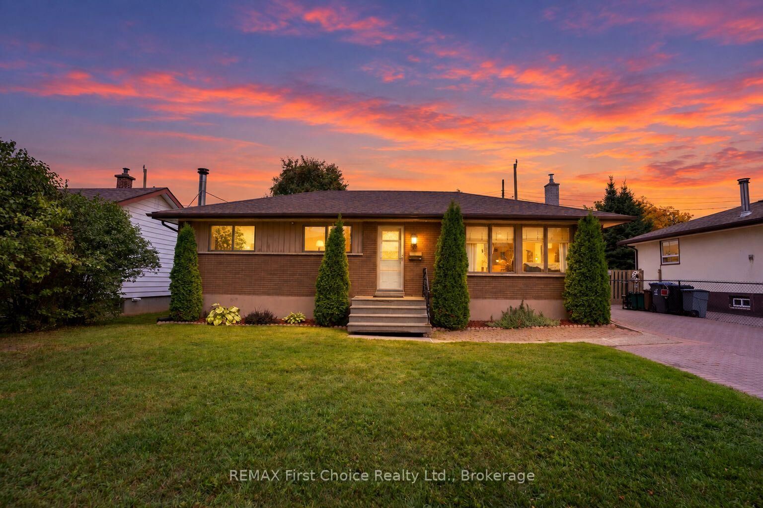 Property Photo:  96 Stardust Crescent  ON P7A 6G8 