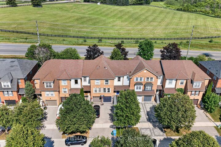 Property Photo:  47 Milloy Place  ON L4G 7L2 