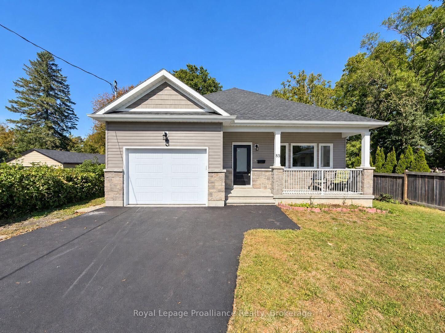 Property Photo:  85 Purdy Street  ON K8P 1Z2 