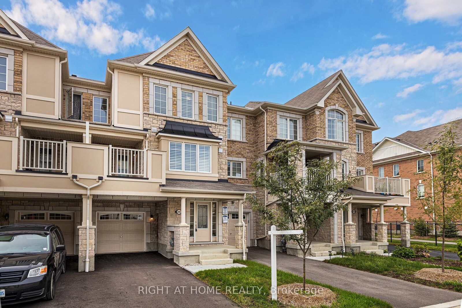Property Photo: 2493 Fall Harvest Crescent ON L1X 0G1