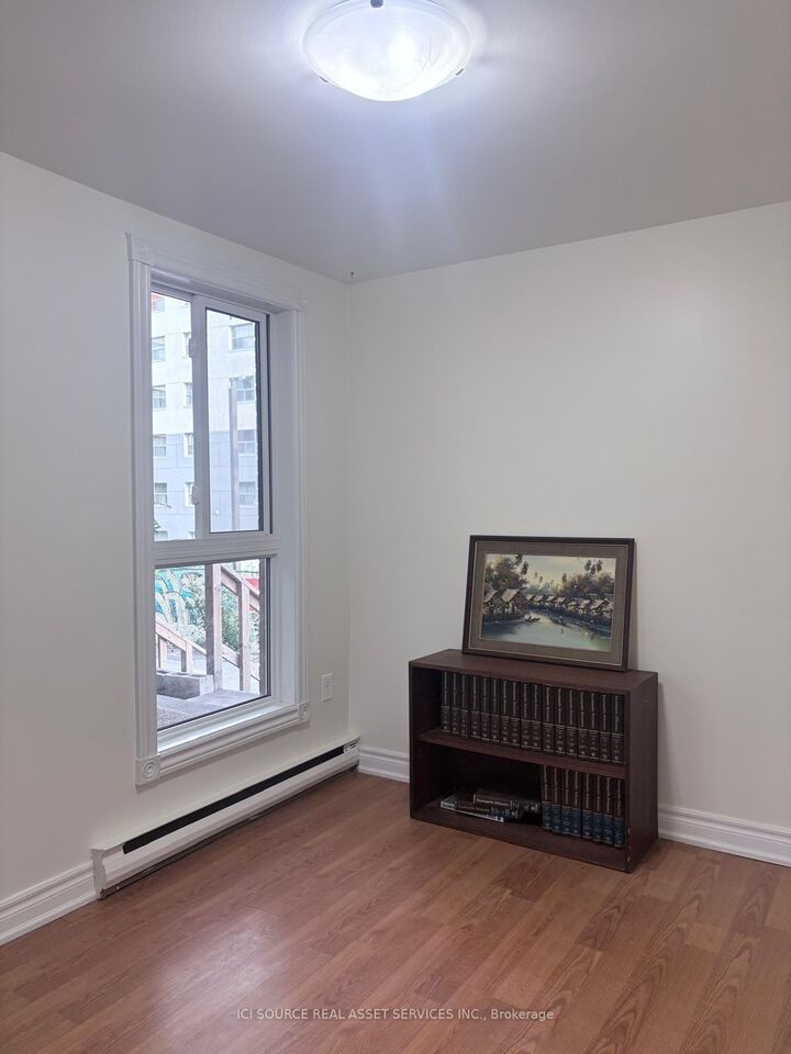 Property Photo:  100 Mornelle Court 1017  ON M1E 4X2 