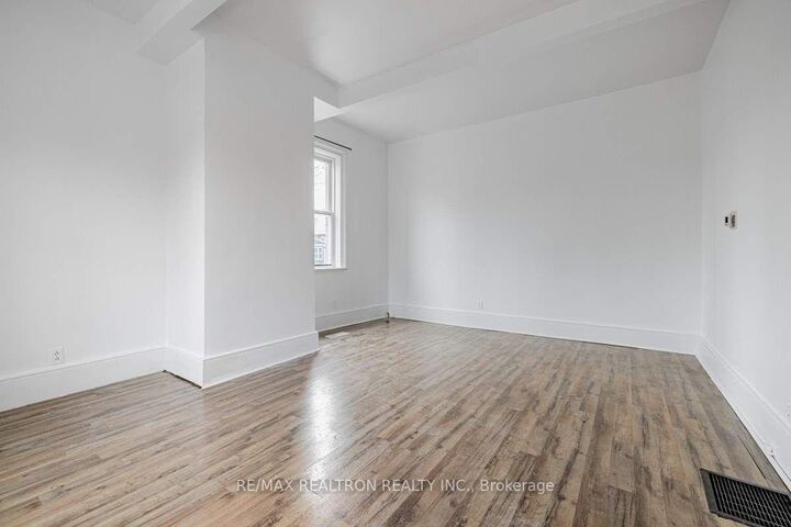 Property Photo:  14 John Street Front  ON L3T 1X8 