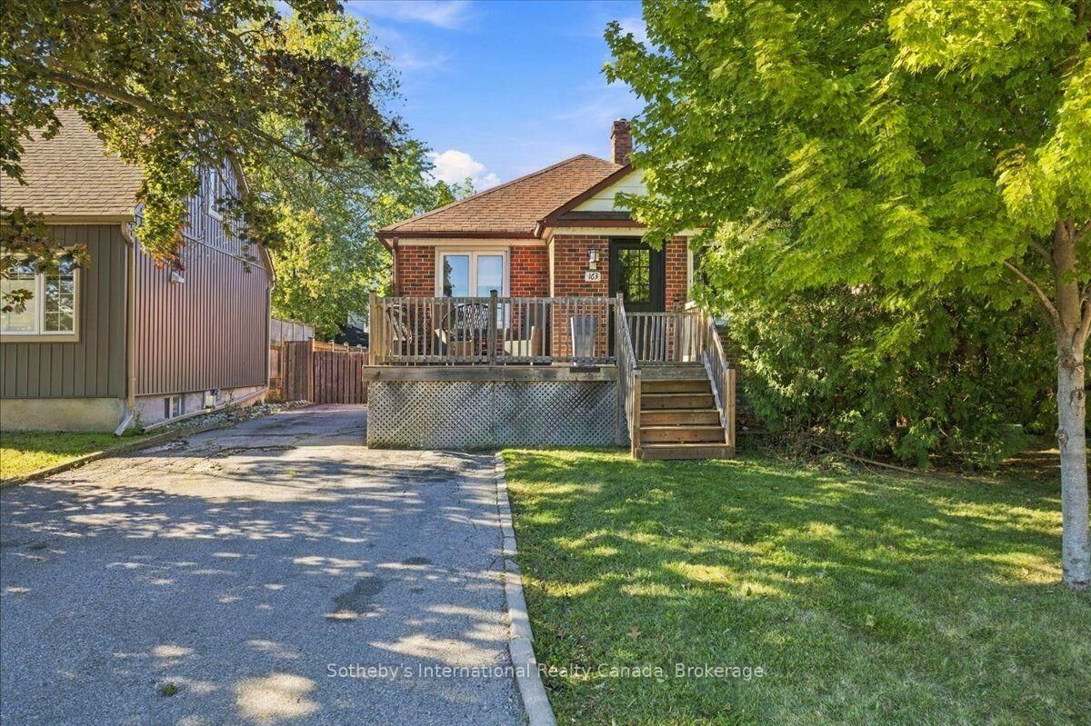 Property Photo:  163 Deane Avenue  ON L6K 1N2 