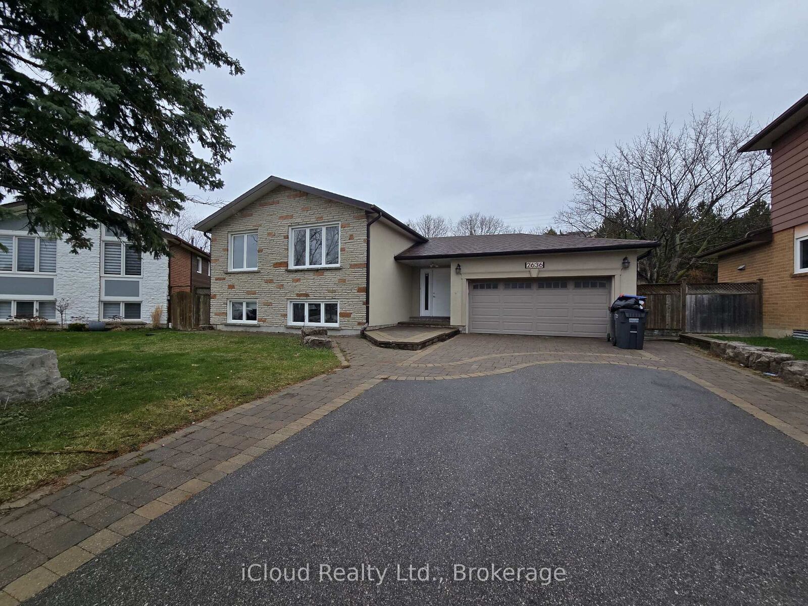 Property Photo:  2636 Crystalburn Avenue Upper  ON L5B 2N8 
