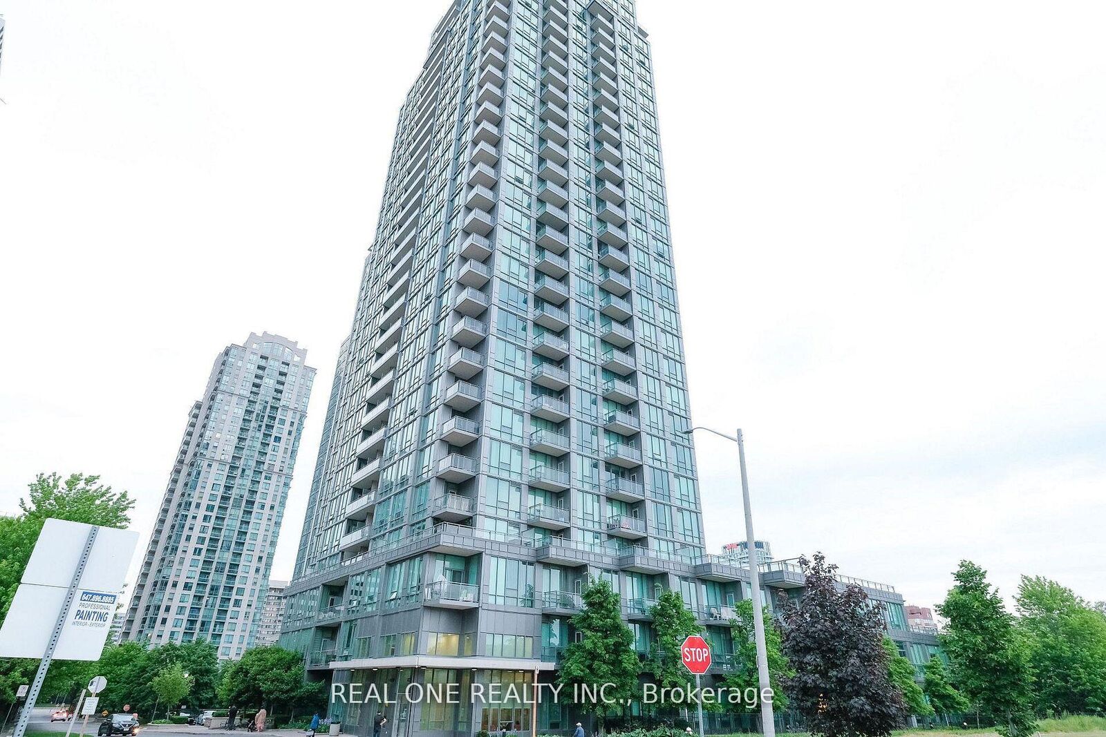 Property Photo: 3525 Kariya Drive 1608 ON L5B 0C2