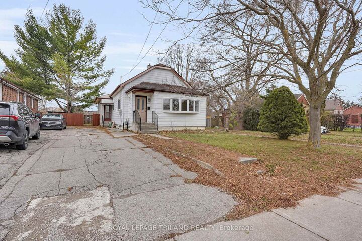 Property Photo:  459 Hale Street  ON N5W 1G6 