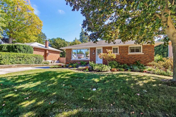 Property Photo:  224 Fifth Avenue  ON N4S 2G1 