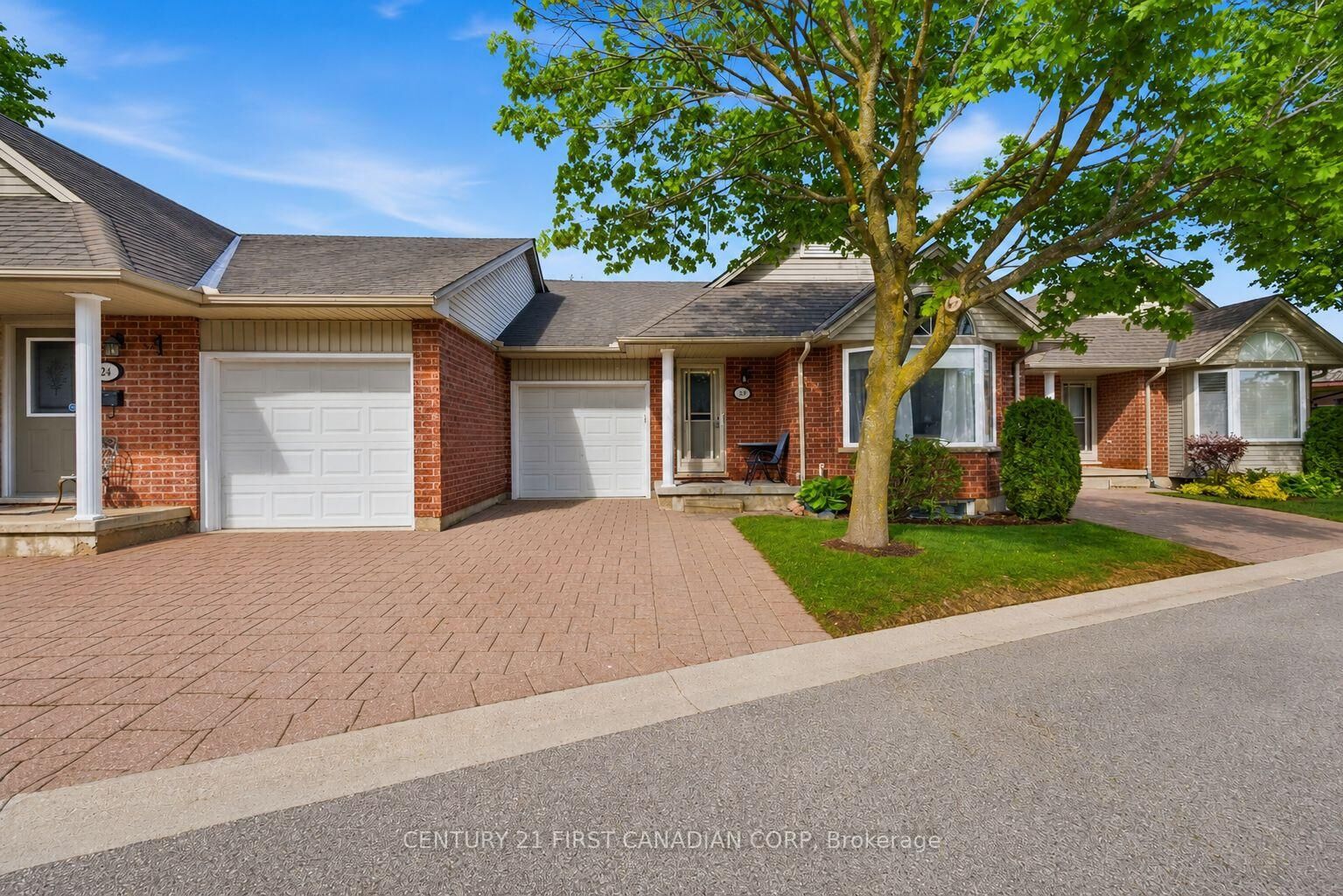 Property Photo:  20 Kernohan Parkway 23  ON N6J 4Y3 