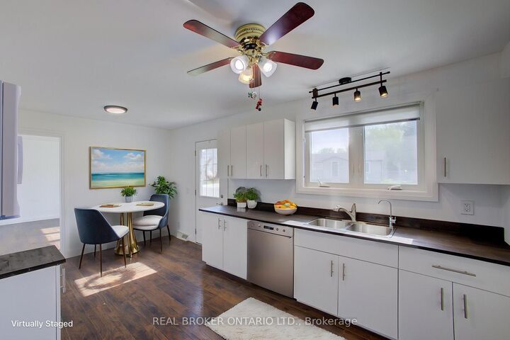 Property Photo:  387 Countess Street S  ON N0G 1R0 