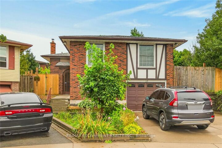Property Photo:  10 Krafty Court  ON L9C 6R7 