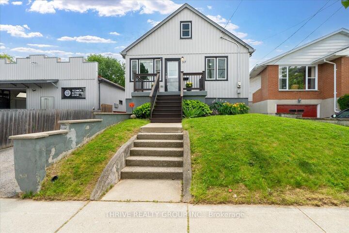 Property Photo:  37 Emery Street W  ON N6J 1R7 