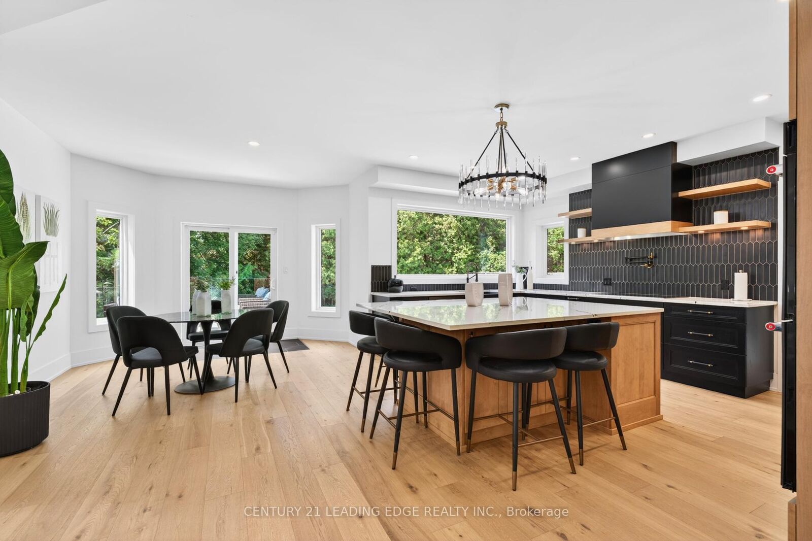 Photo de la propriété: 94 Roberson Drive ON L1T 3Z6