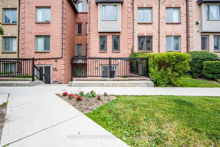 Property Photo:  75 Weldrick Road E 938  ON L4C 0H9 