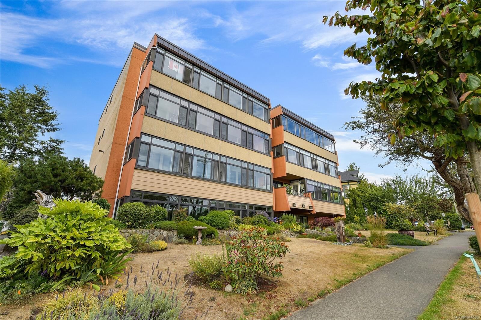Property Photo:  660 Battery St #401  BC V8V 1E5 