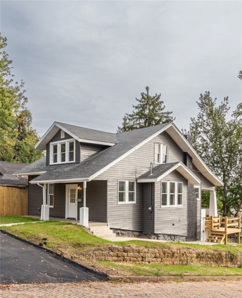 Property Photo:  156 S Ninth Street  PA 15425 