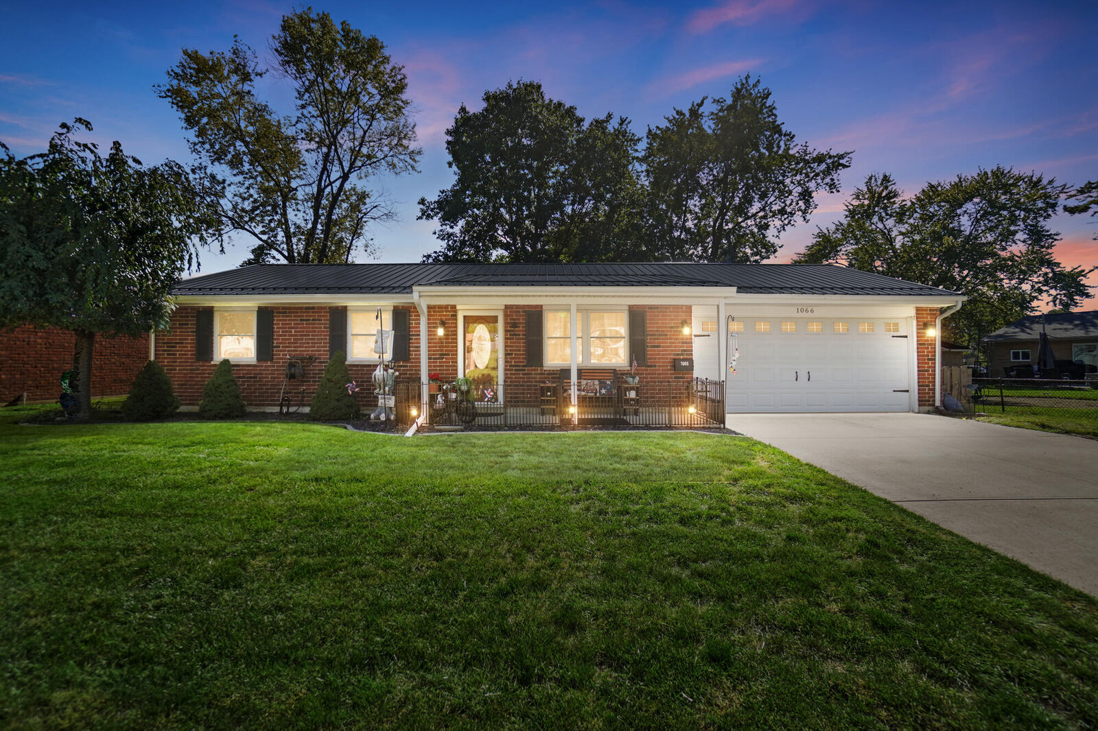 Property Photo:  1066 Stonyridge Avenue  OH 45373 