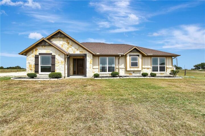 Property Photo:  165 County Road 465  TX 77836 