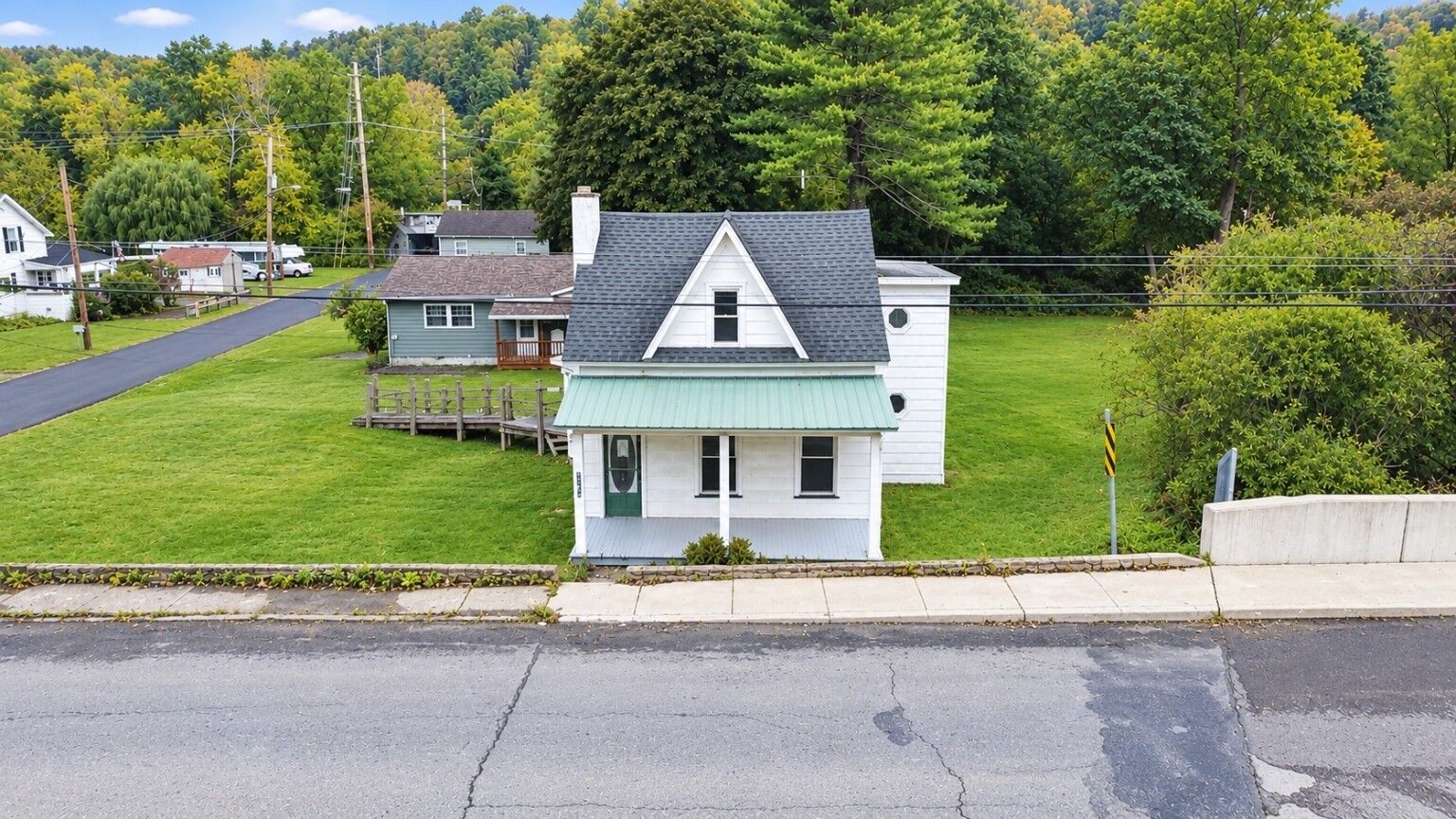 Property Photo: 1103 Main Street PA 18834