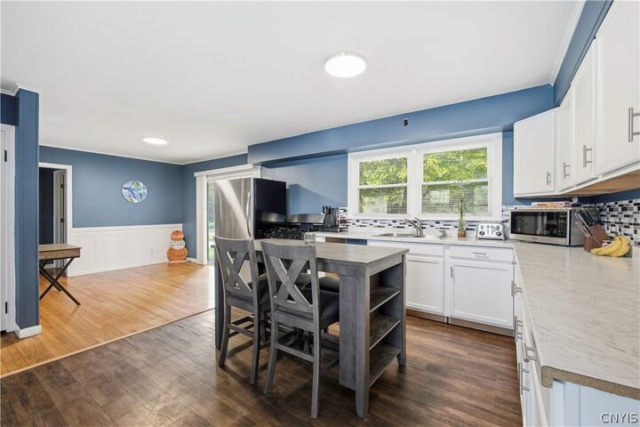 Property Photo:  604 S 4th Street  NY 13069 