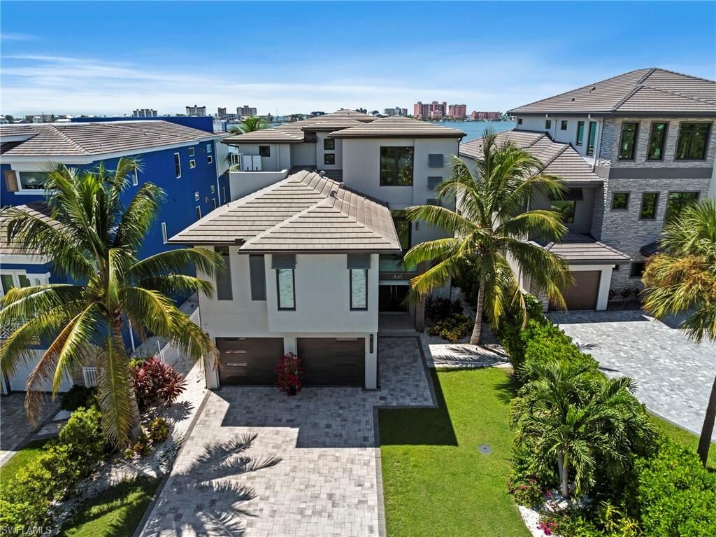 Property Photo: 841 San Carlos Dr FL 33931