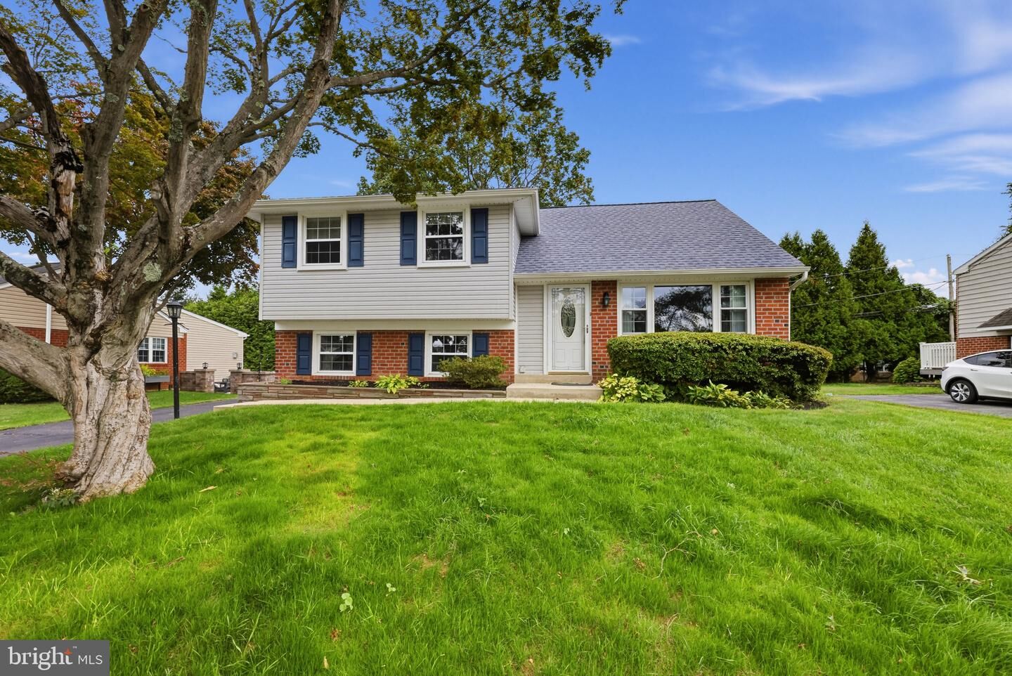 Property Photo: 620 School Lane PA 19086