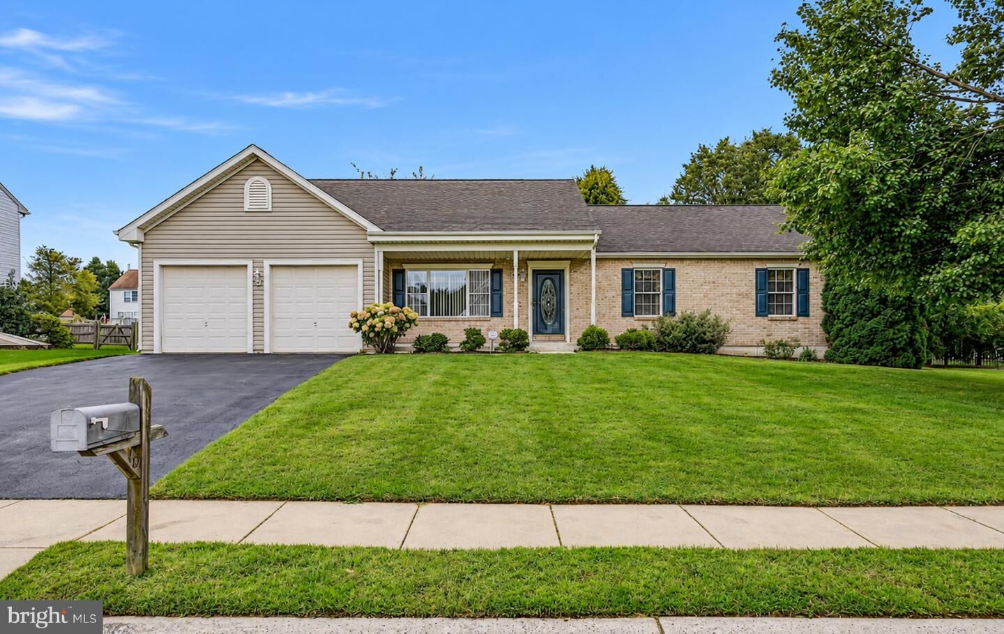 Property Photo:  10 Corbit Sharp Drive  DE 19734 