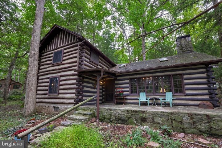 Property Photo:  412 Pennsylvania Avenue  PA 17064 