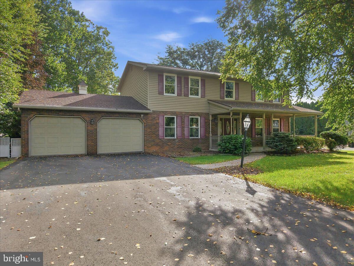 Property Photo:  714 Lexington Road  PA 18064 