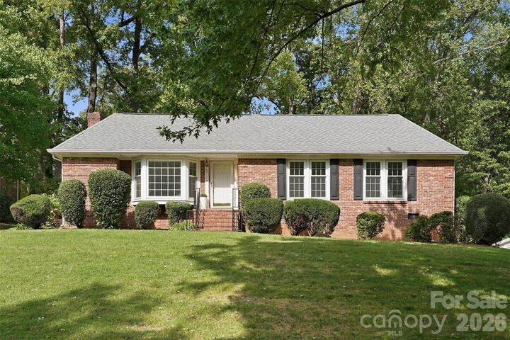 Property Photo:  5724 Telfair Road  NC 28210 