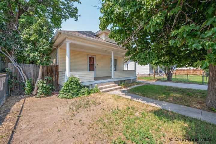 Property Photo: 508 W 23rd St WY 82001
