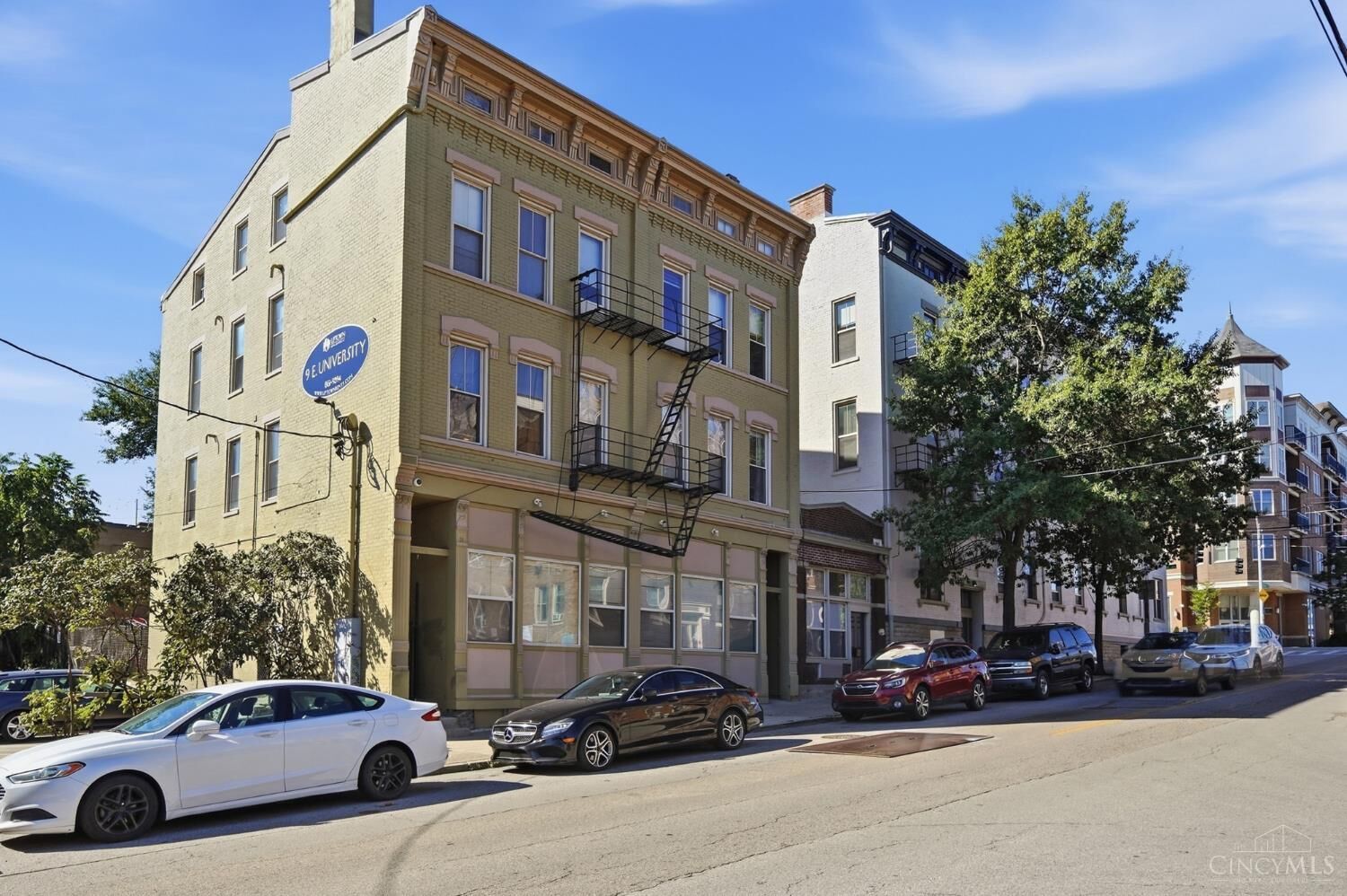 Property Photo:  5 E University Avenue  OH 45219 