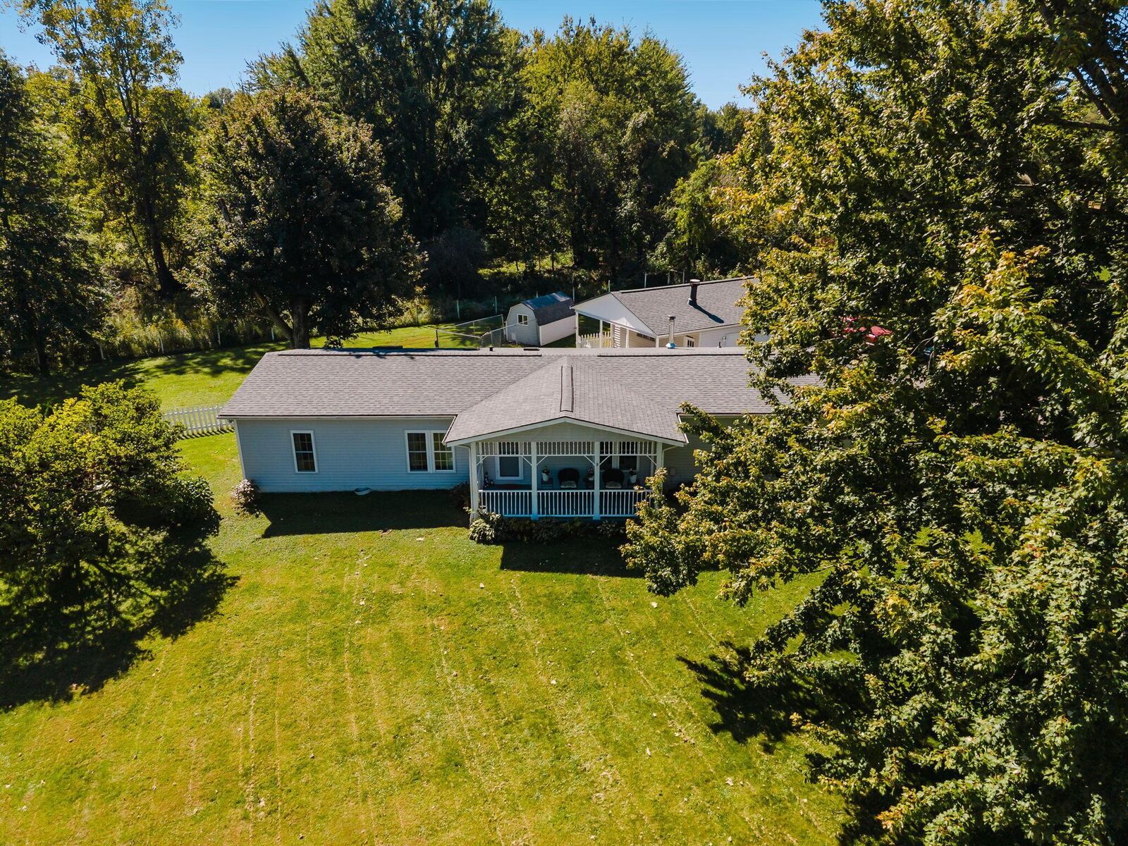 Property Photo:  6967 Hollow SW Road  OH 43062 