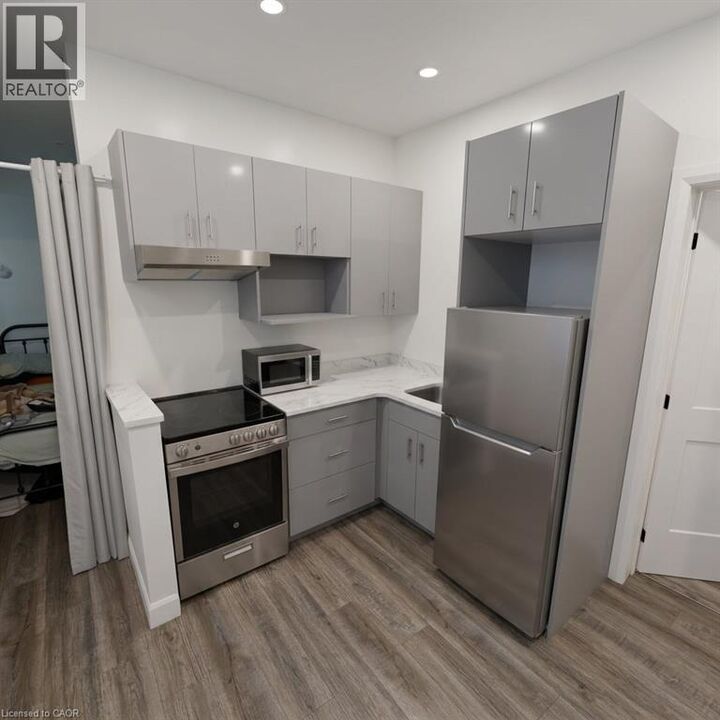 Property Photo:  195 South Waterloo Street 14  ON N5A 4B6 