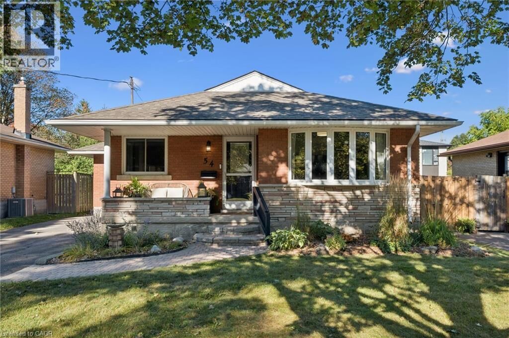 Property Photo:  54 Pinecrest Drive  ON N2A 2G6 