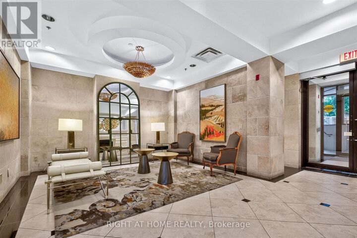 Property Photo: 650 Mount Pleasant Road 504 ON M4S 2N5