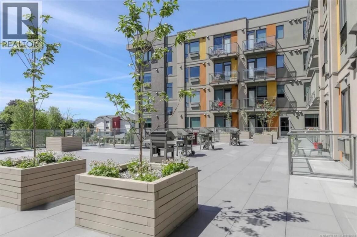Property Photo: 925 Leon Avenue 408 BC V1Y 0E5