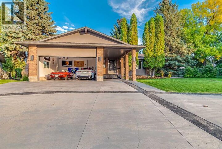 Property Photo: 17 Lupine Court Southeast AB T1B 2K2