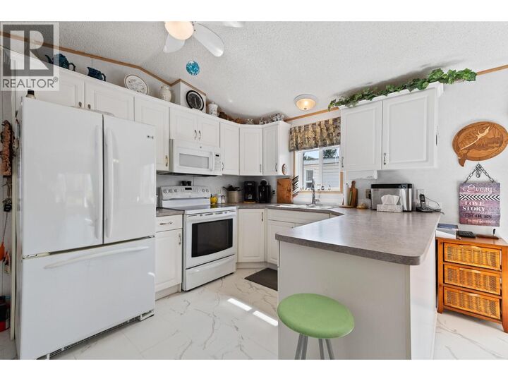 Property Photo:  445 6th Avenue North 88  BC V0B 1G3 