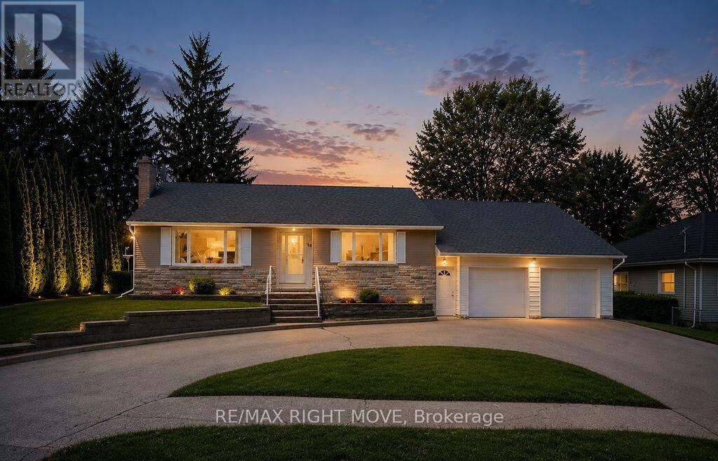 Property Photo:  94 Fittons Road East  ON L3V 2J5 