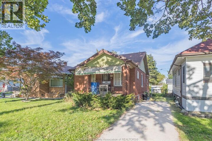 Property Photo:  792 Partington Avenue  ON N9B 2N8 