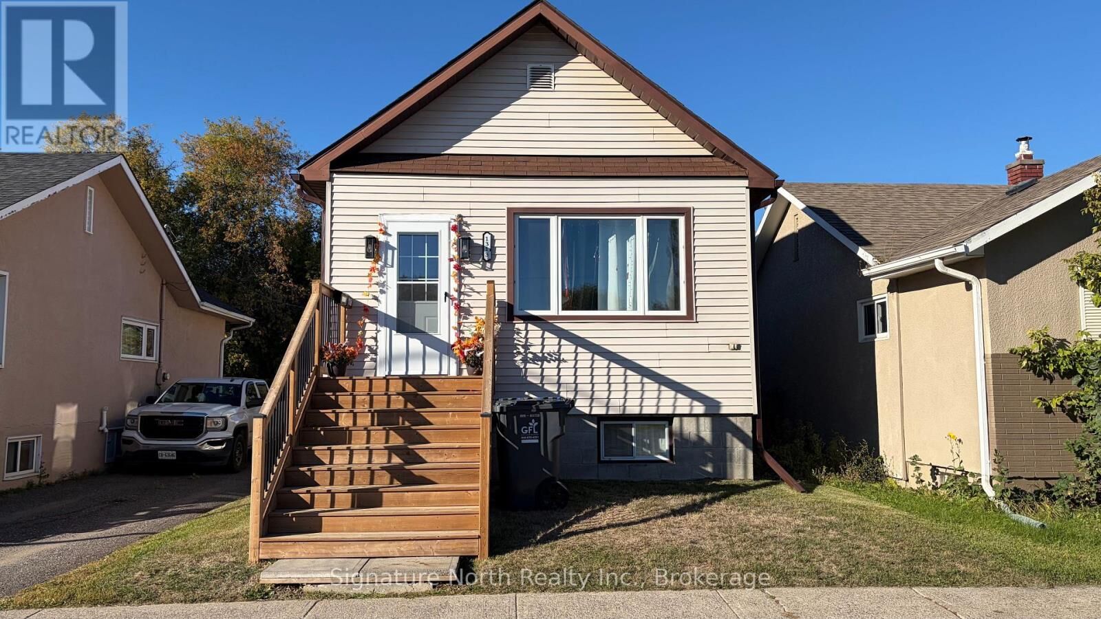 Property Photo: 1313 Gore Street West ON P7E 3T7