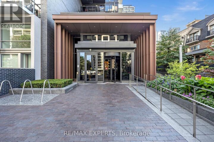 Property Photo:  101 Erskine Avenue 2103  ON M4P 0C5 
